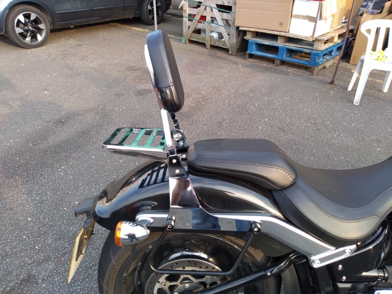 2019 fatboy sissy bar